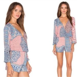 Sanctuary Romper Sz Small w/ Pockets Deep V-neck, 2/3 Sleeve EUC